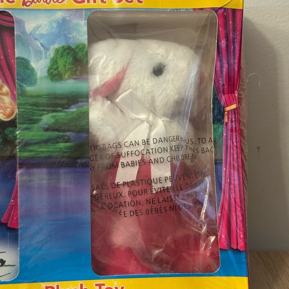 New sealed Barbie in the Pink Shoes DVD and Bunny Plush Gift Set - Picture 3 of 7